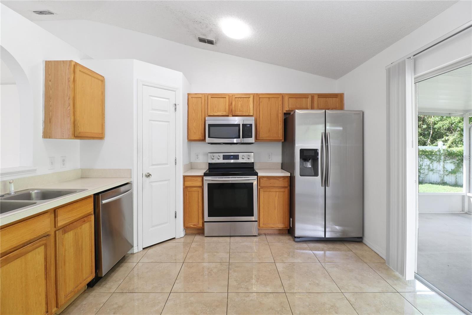 10437 OPUS DR — photo 15