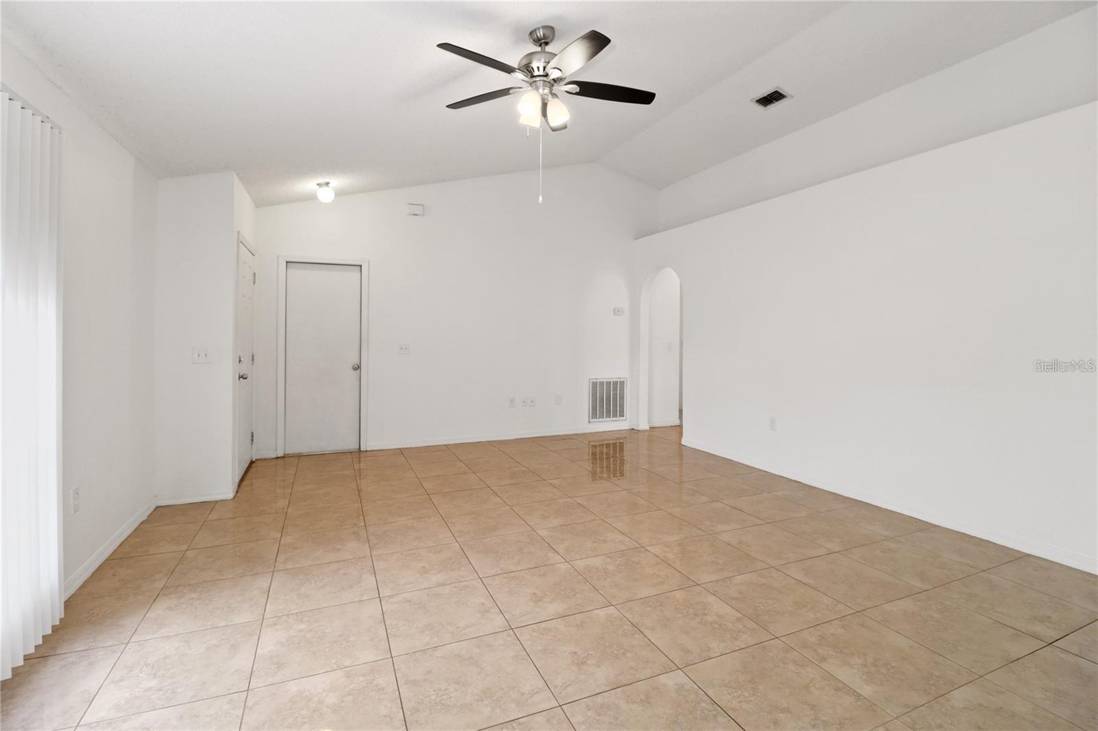 10437 OPUS DR — photo 10