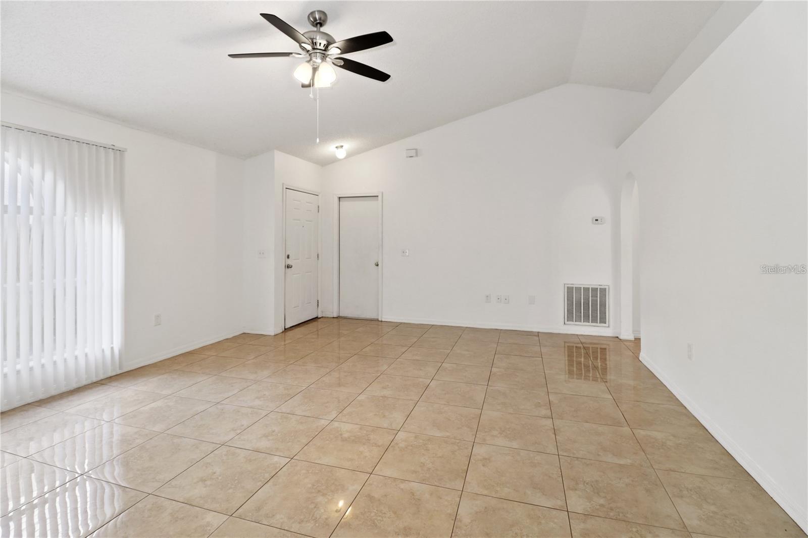 10437 OPUS DR — photo 8