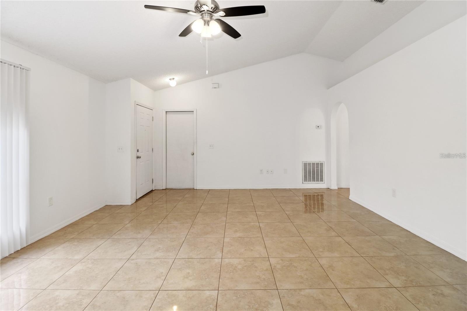 10437 OPUS DR — photo 9