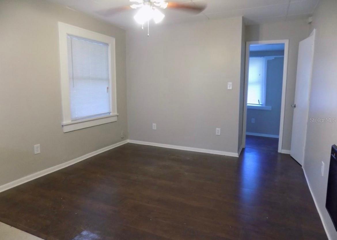 626 HIGHLAND ST N — photo 2