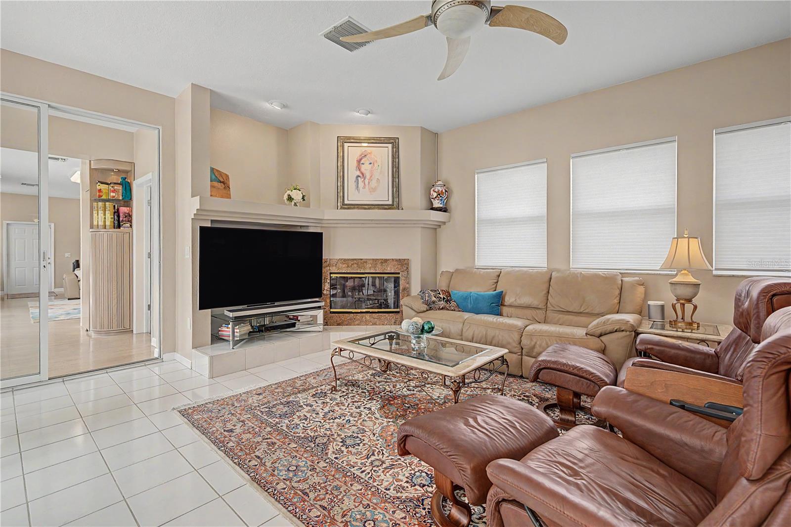 2093 SWAN LN — photo 20