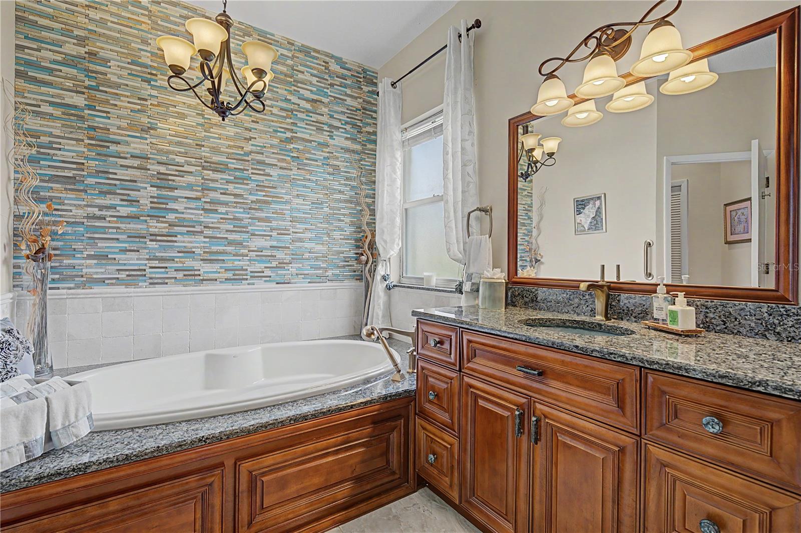 2093 SWAN LN — photo 27