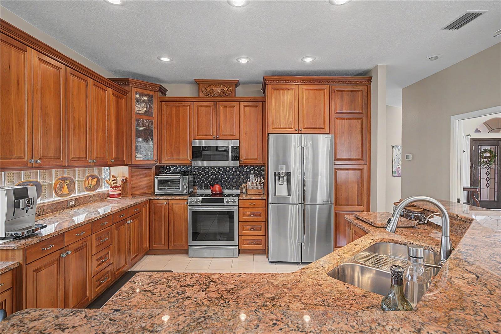 2093 SWAN LN — photo 13