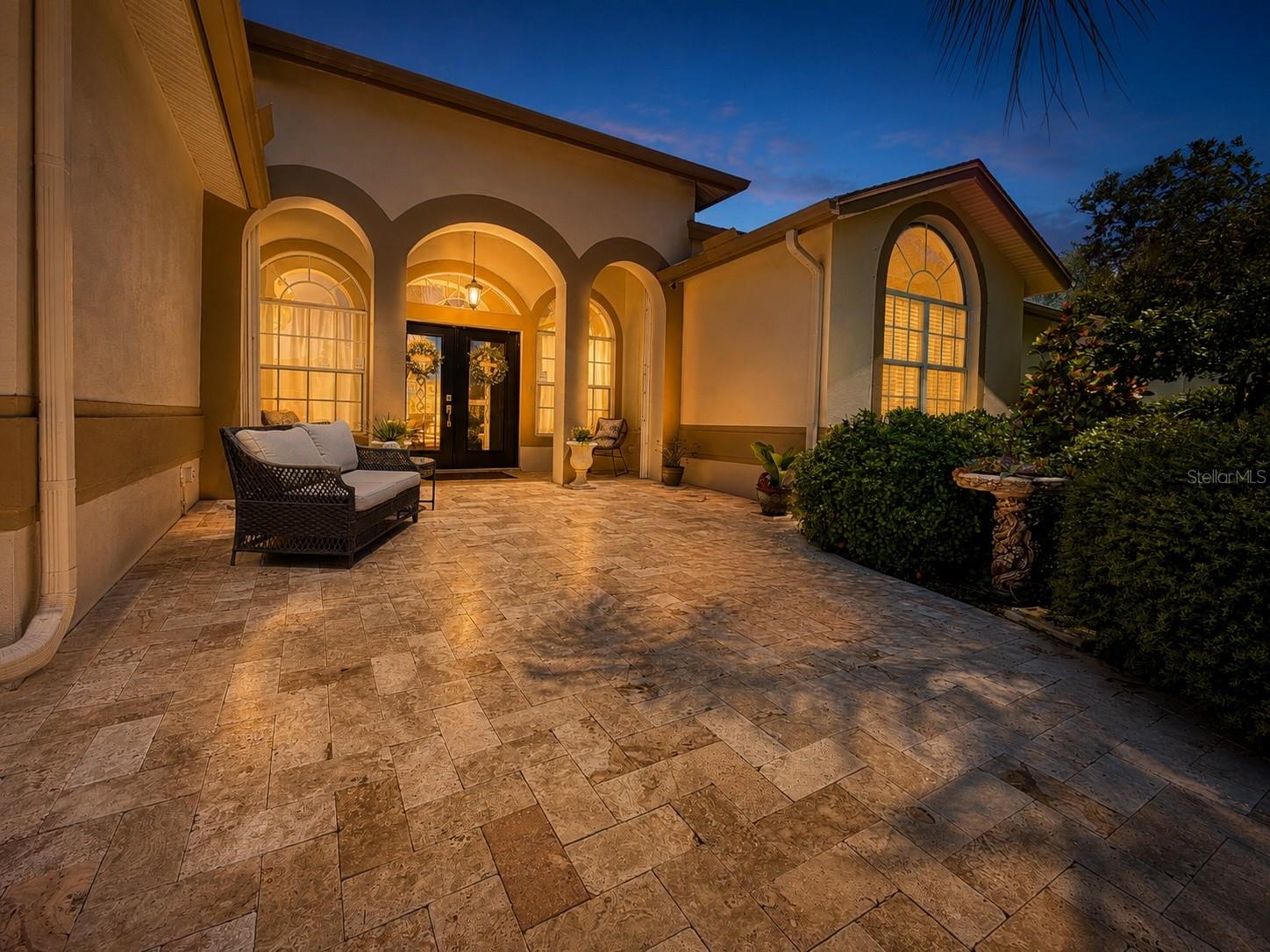 2093 SWAN LN — photo 3