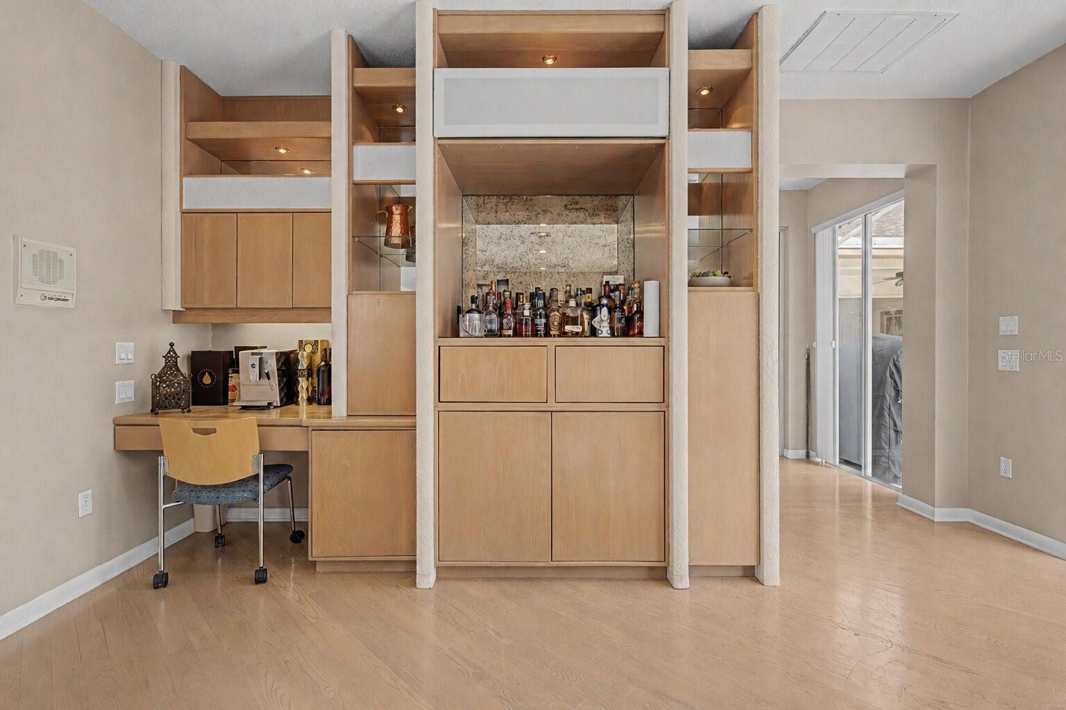 2093 SWAN LN — photo 37