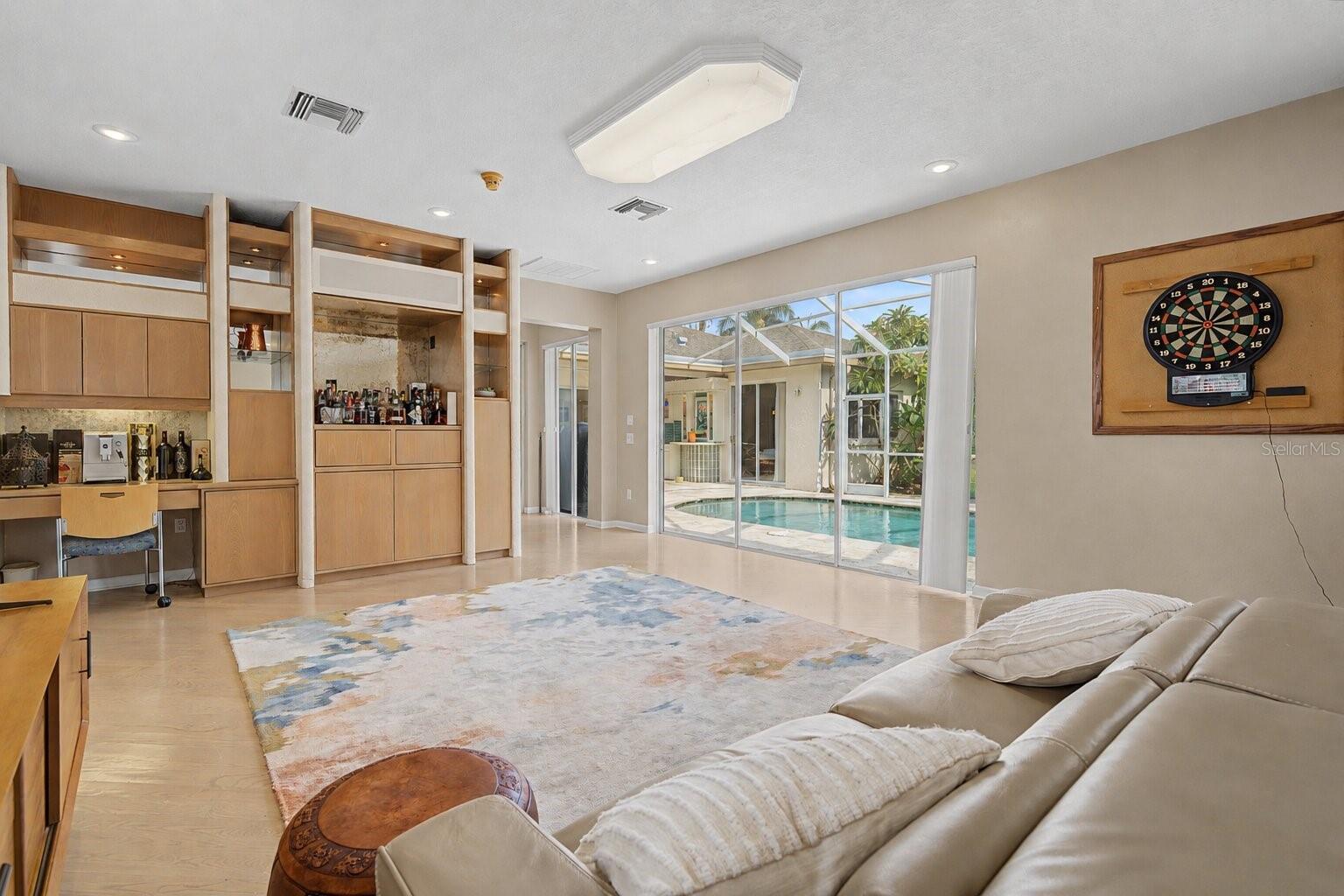 2093 SWAN LN — photo 36