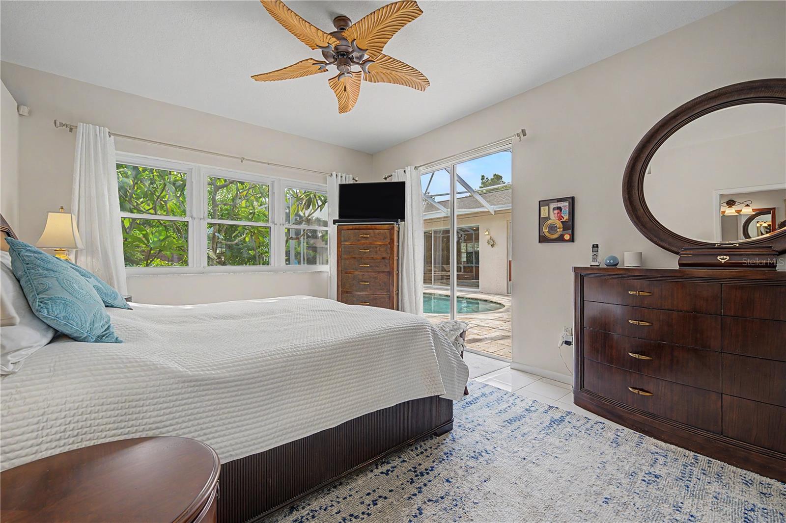 2093 SWAN LN — photo 23