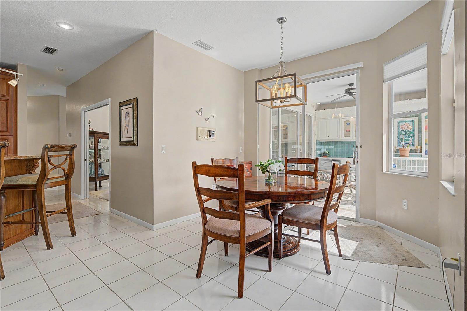 2093 SWAN LN — photo 17