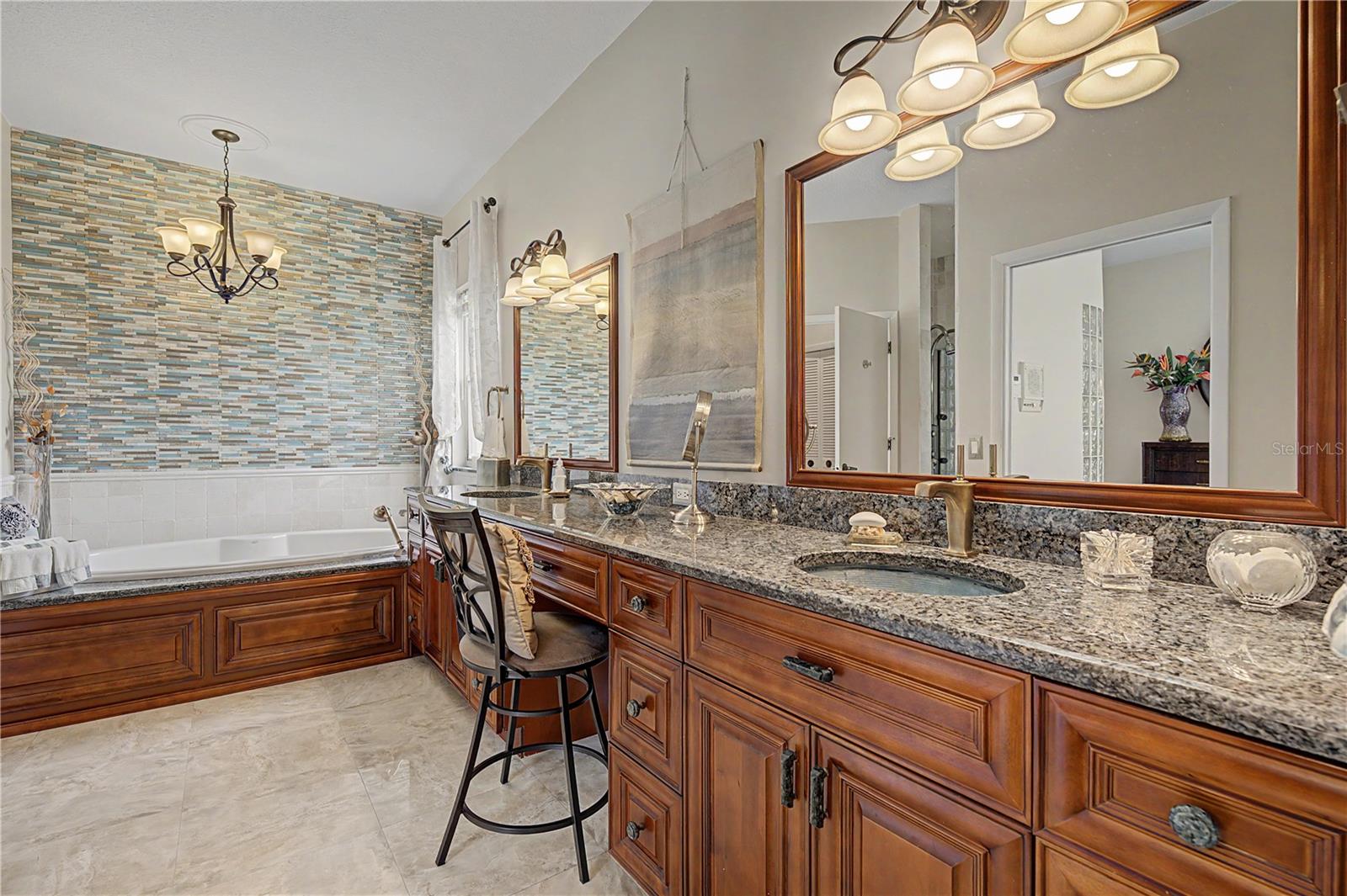 2093 SWAN LN — photo 26