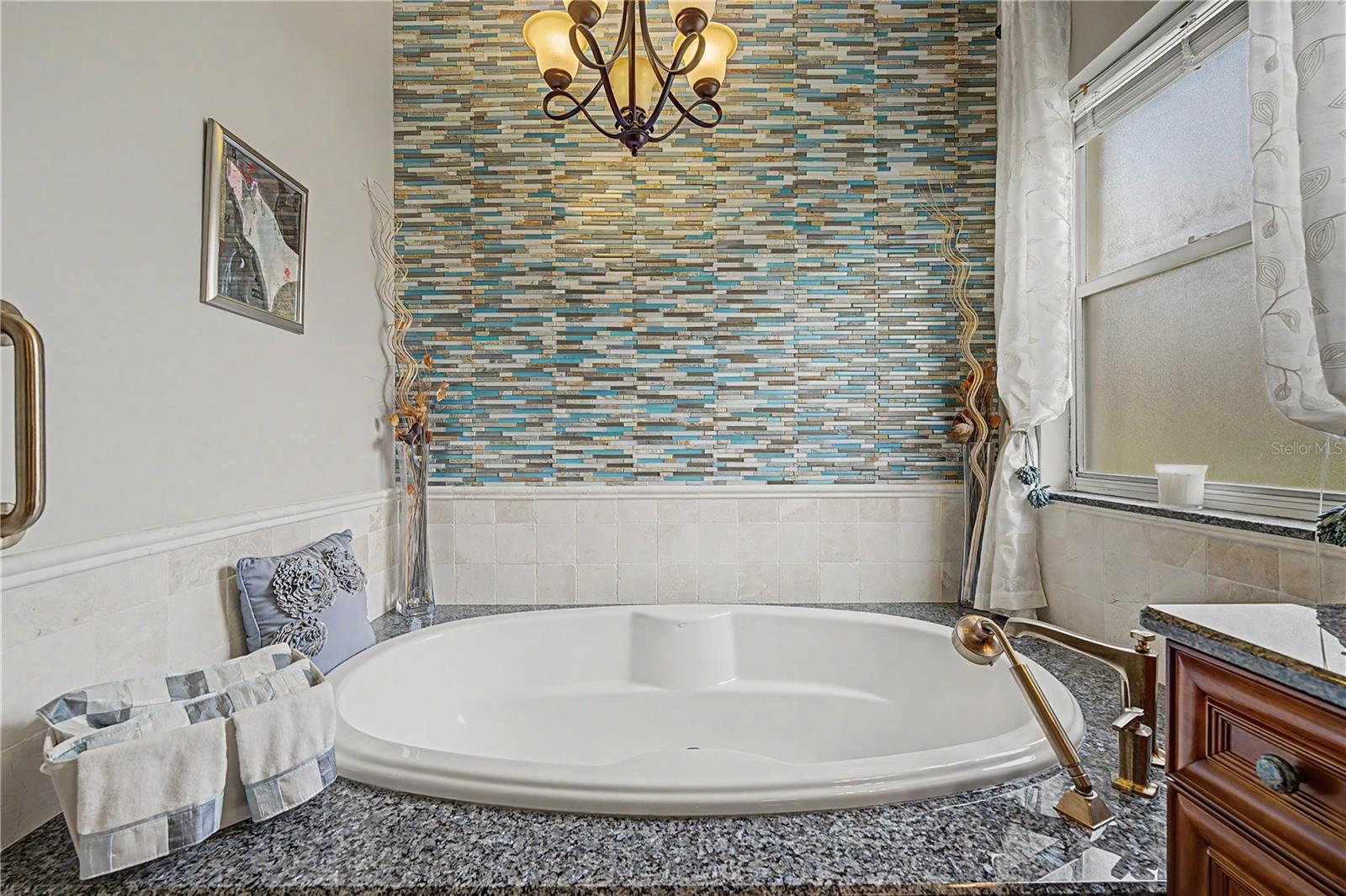 2093 SWAN LN — photo 28