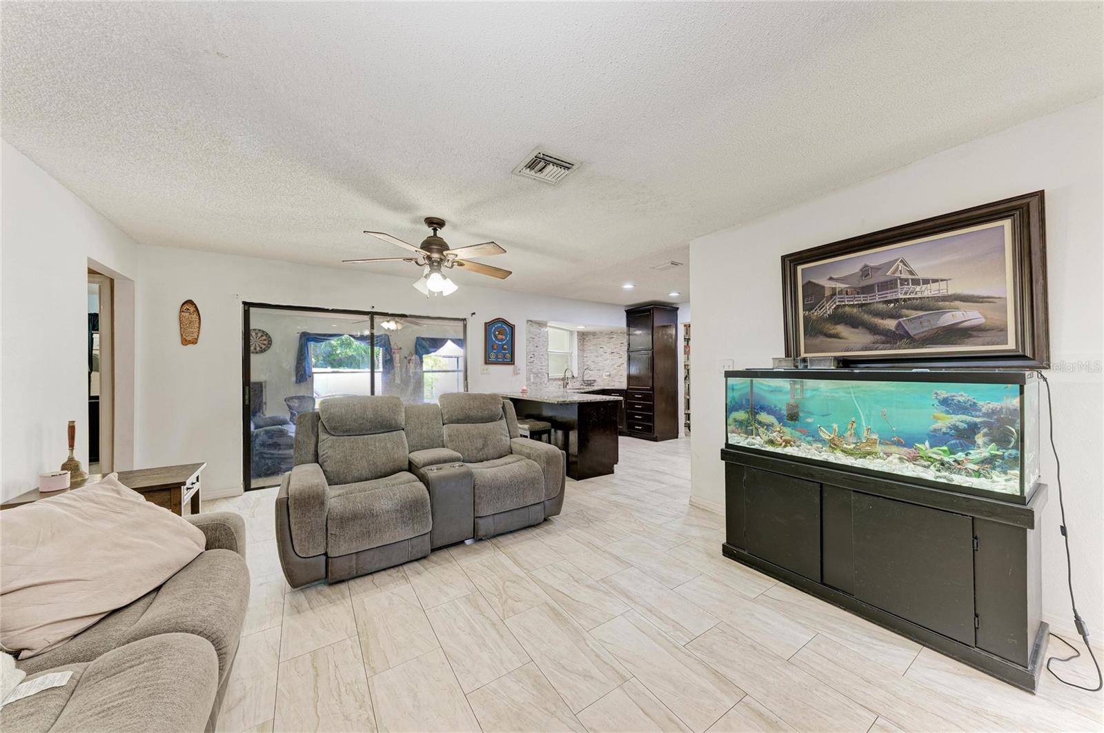 1520 SUNNYHILLS DR — photo 3