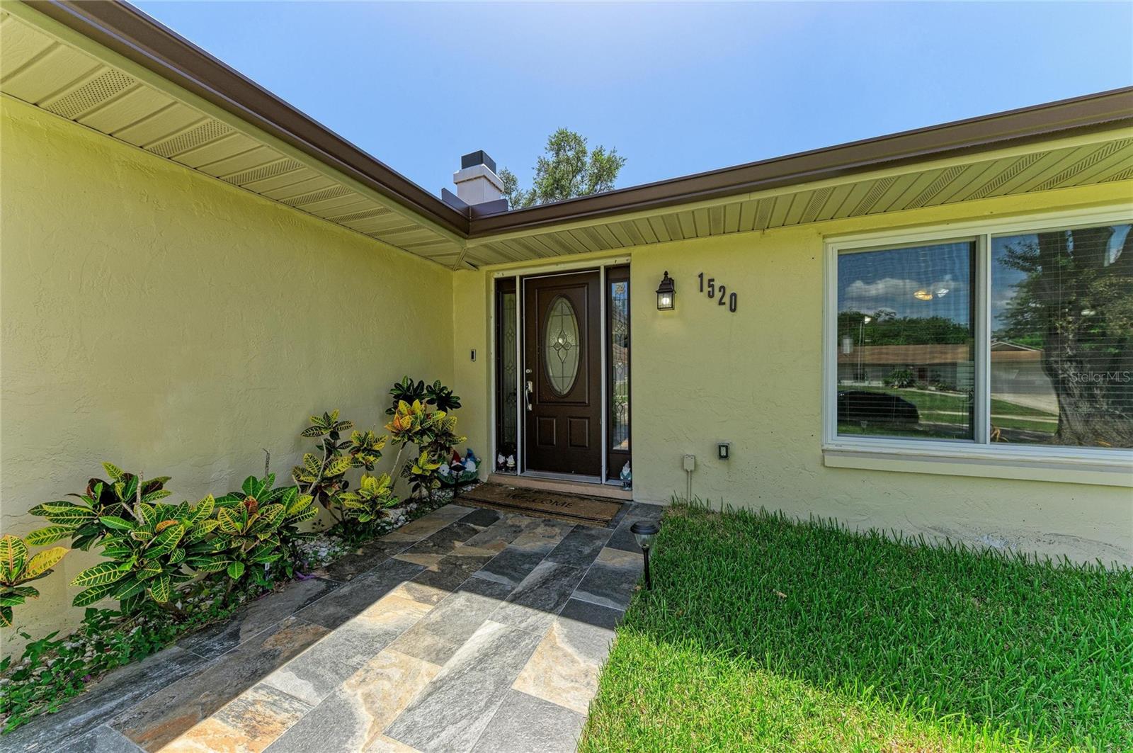 1520 SUNNYHILLS DR — photo 2