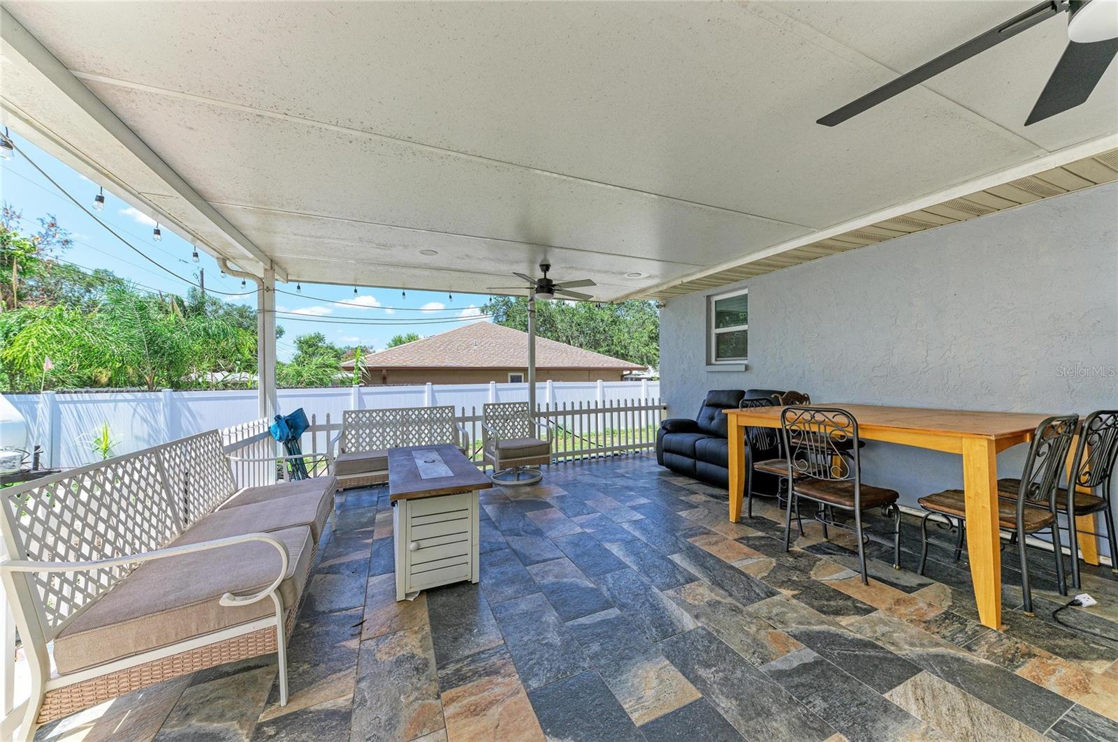 1520 SUNNYHILLS DR — photo 28