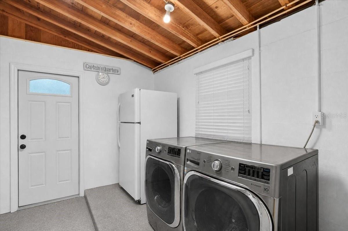 520 69TH ST — photo 36