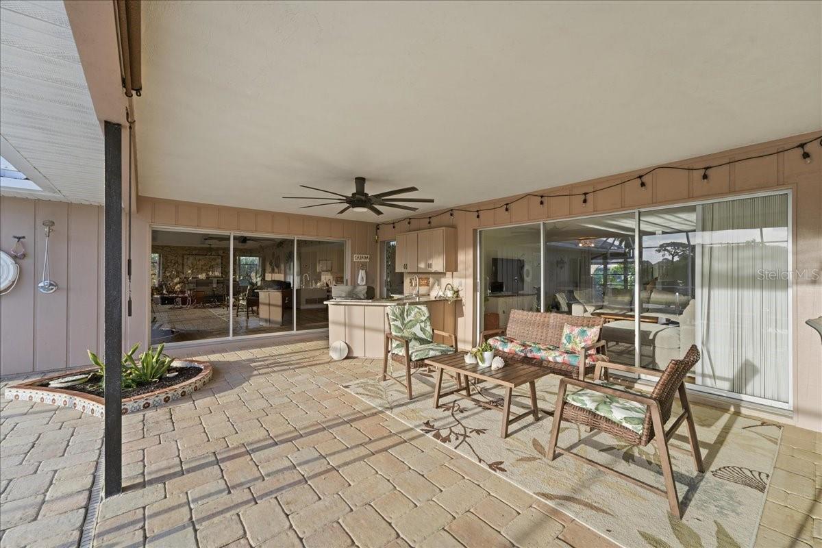 413 SIGNORELLI DR — photo 35