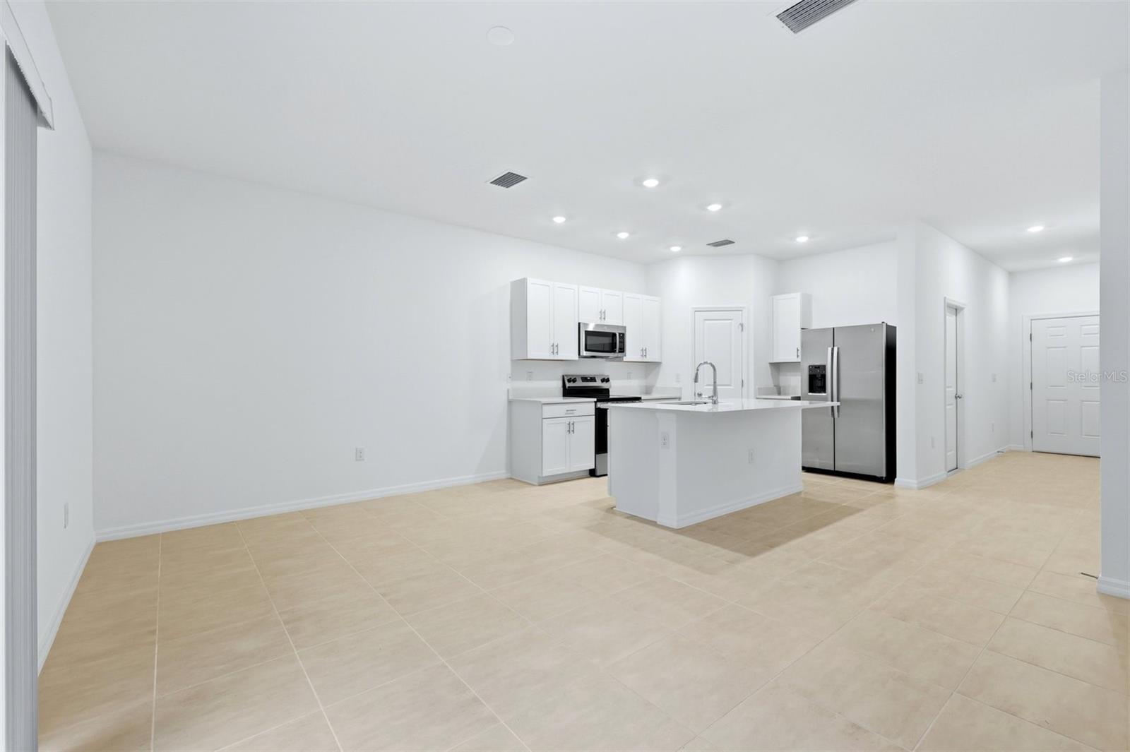 8417 LUNAR SKYE ST — photo 10