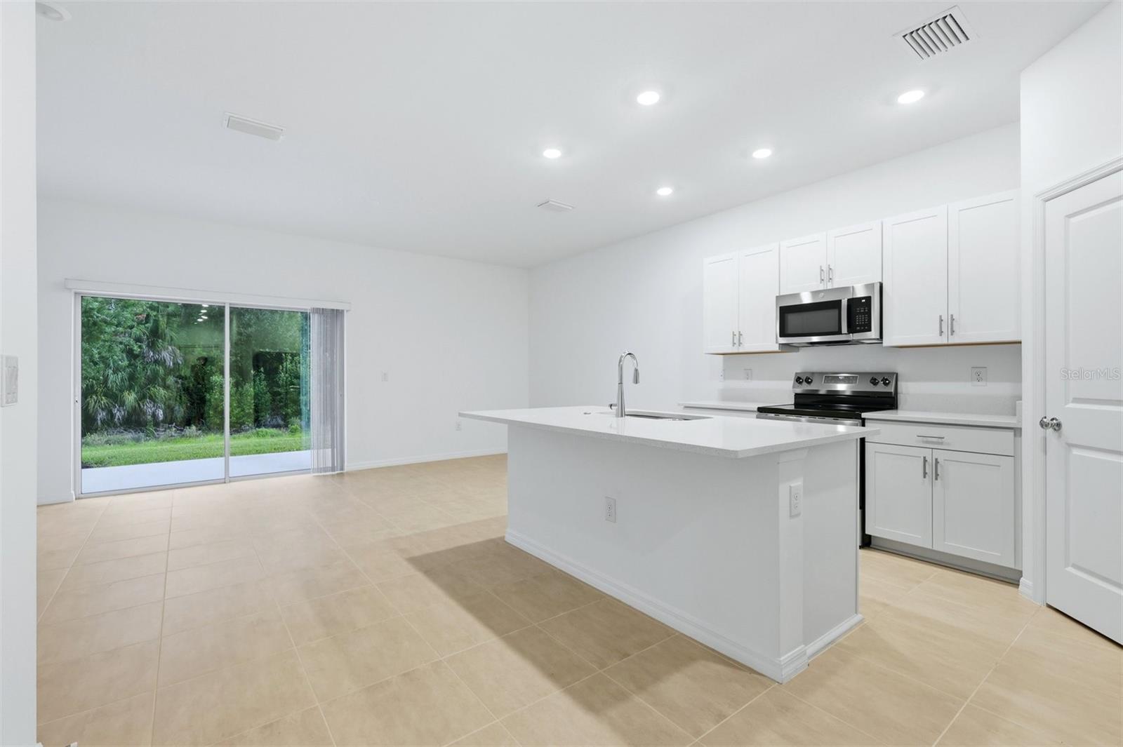 8417 LUNAR SKYE ST — photo 9