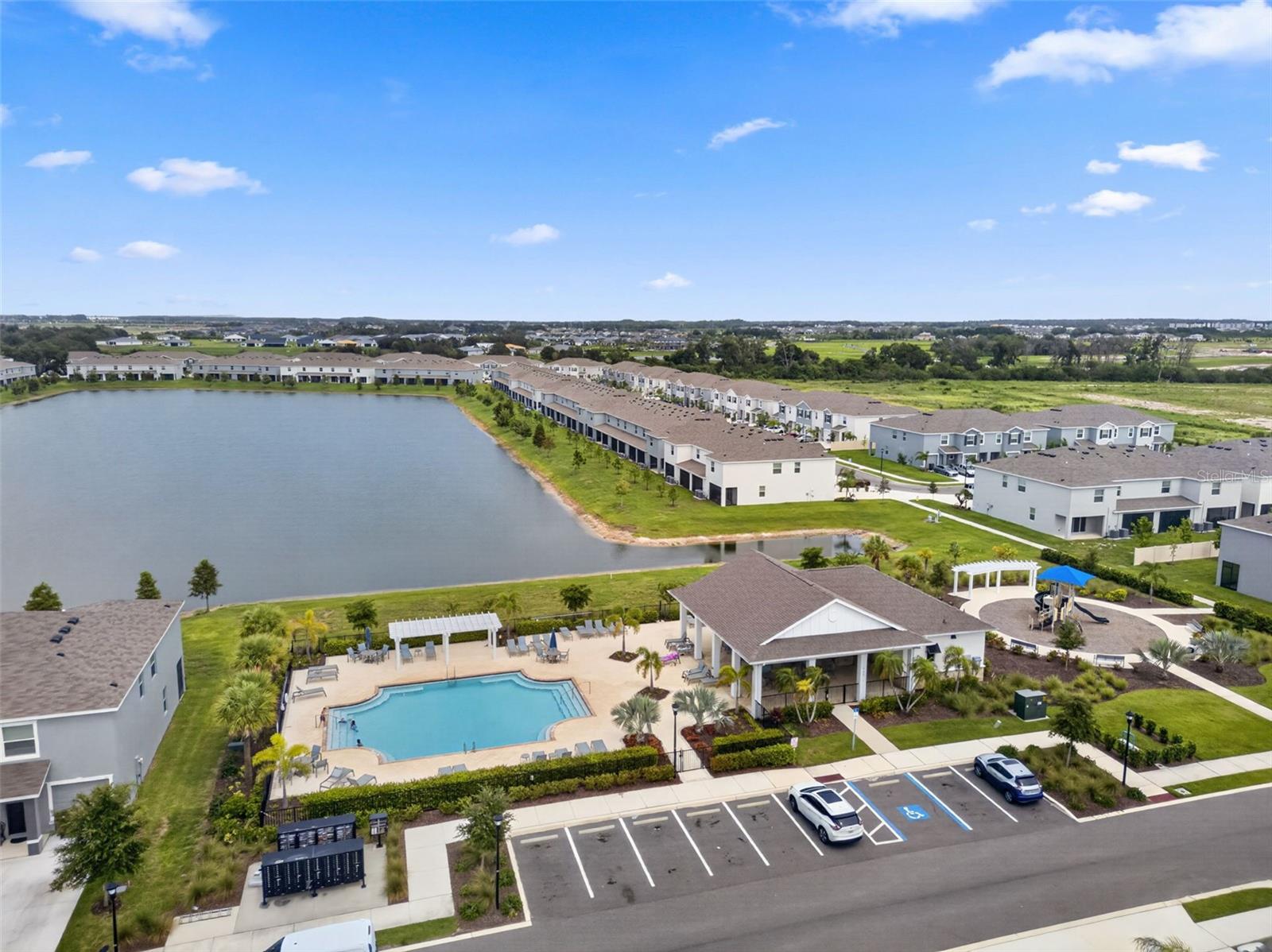 369 MANGROVE SHADE CIR — photo 47
