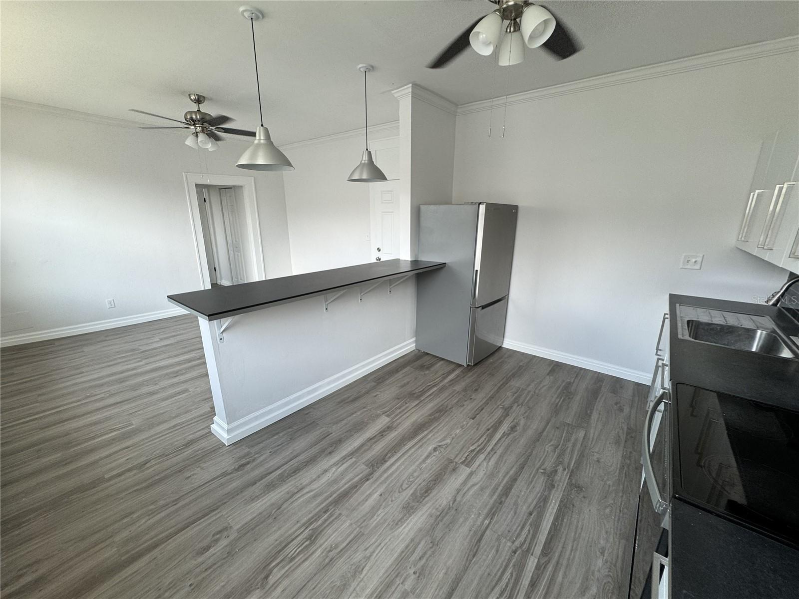 428 ARMADA RD S #6 — photo 3