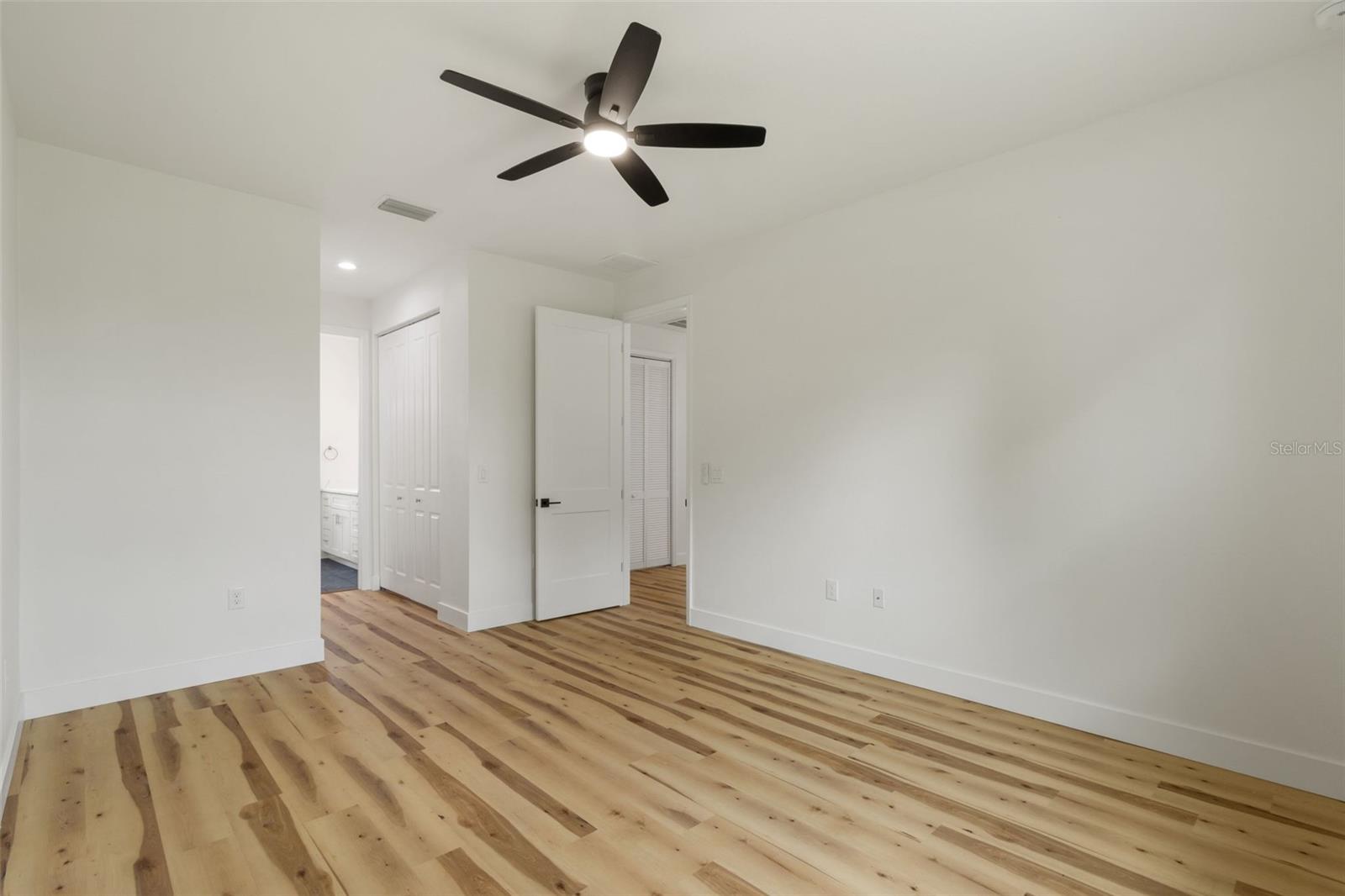 8580 W PRICE BLVD — photo 23