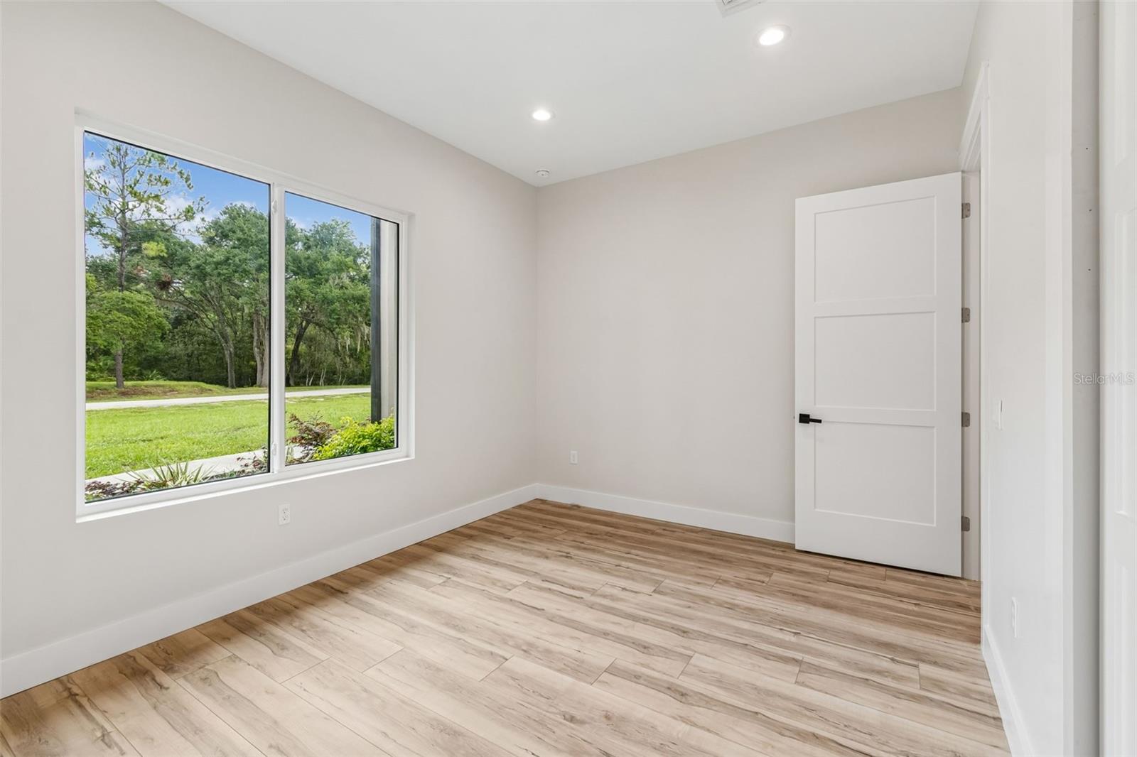 12000 GOLDEN VALLEY DR — photo 27