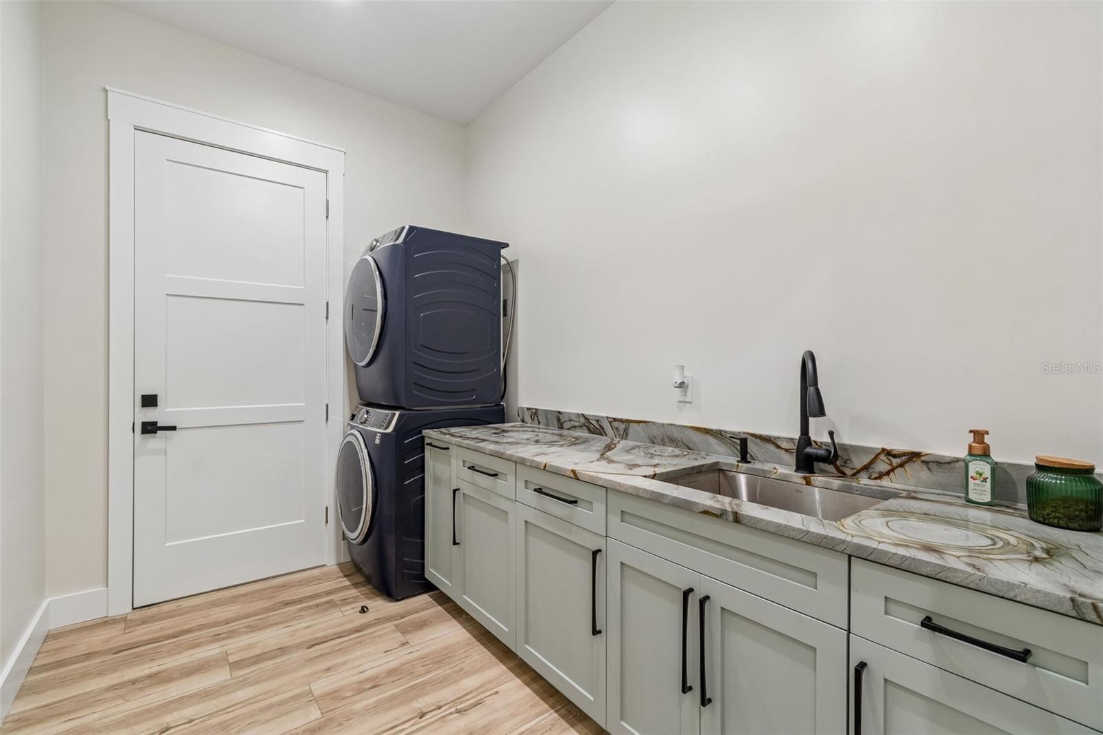 12000 GOLDEN VALLEY DR — photo 25