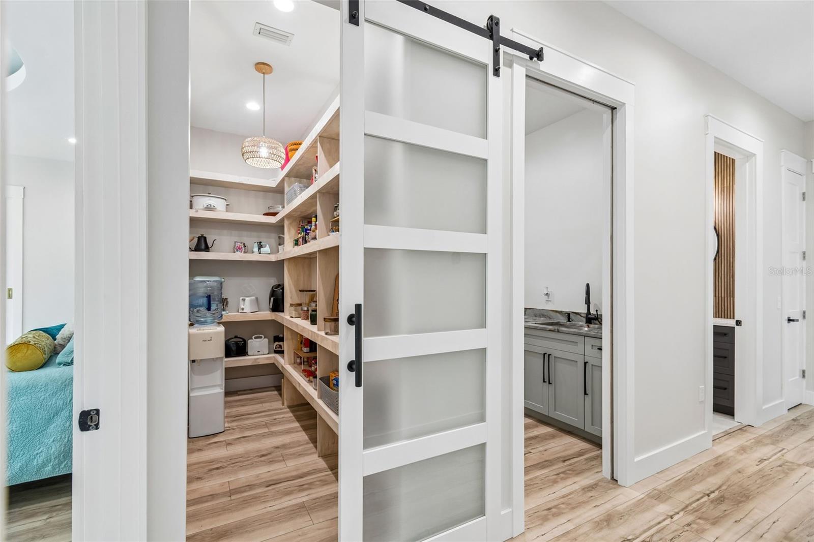 12000 GOLDEN VALLEY DR — photo 23
