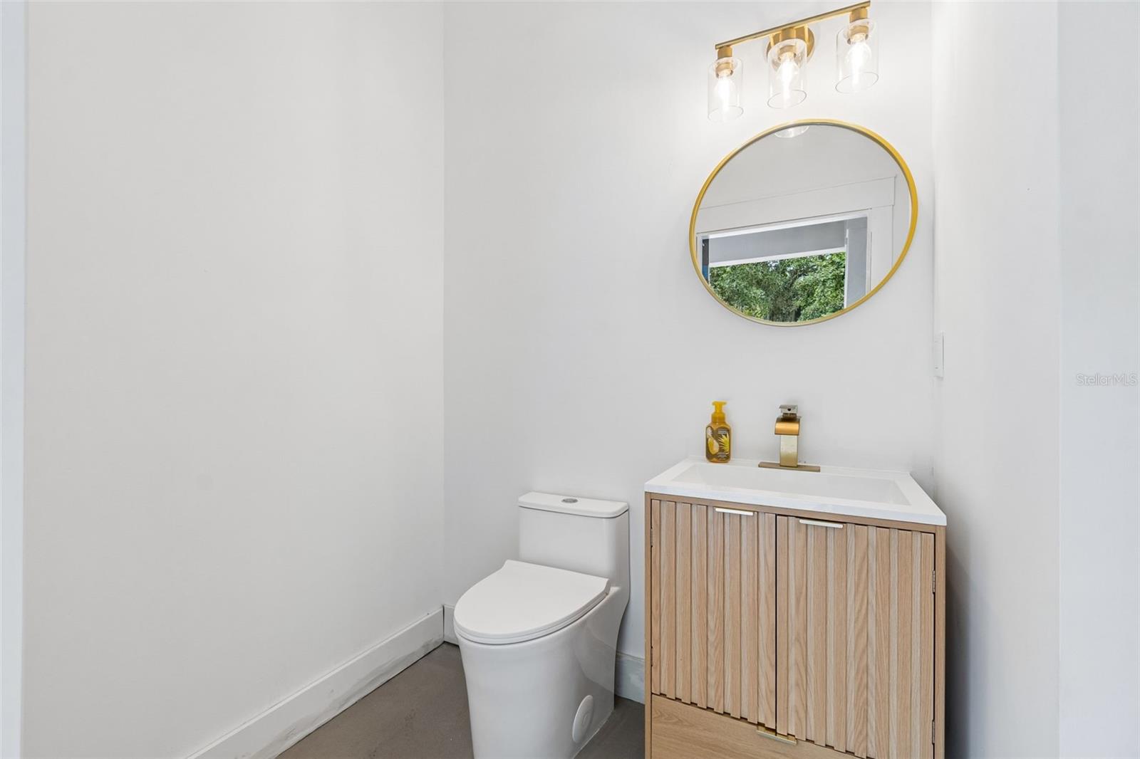 12000 GOLDEN VALLEY DR — photo 17