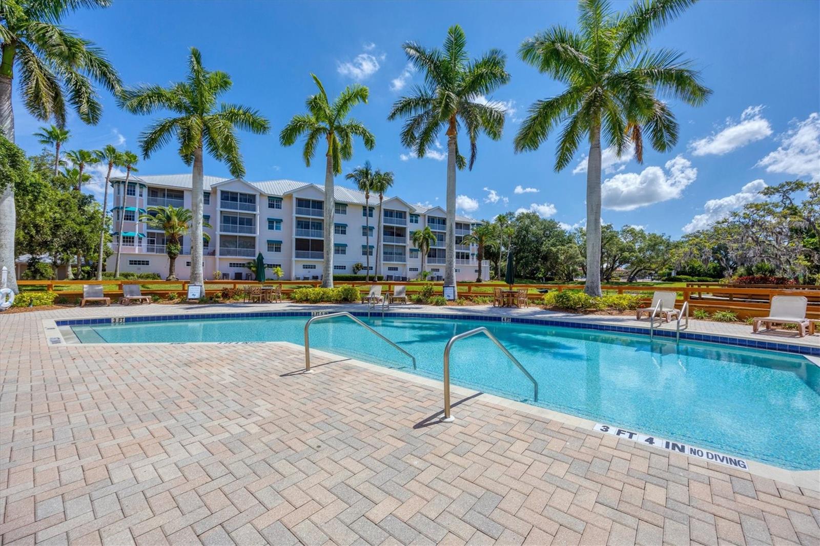 260 HIDDEN BAY DR #402 — photo 41