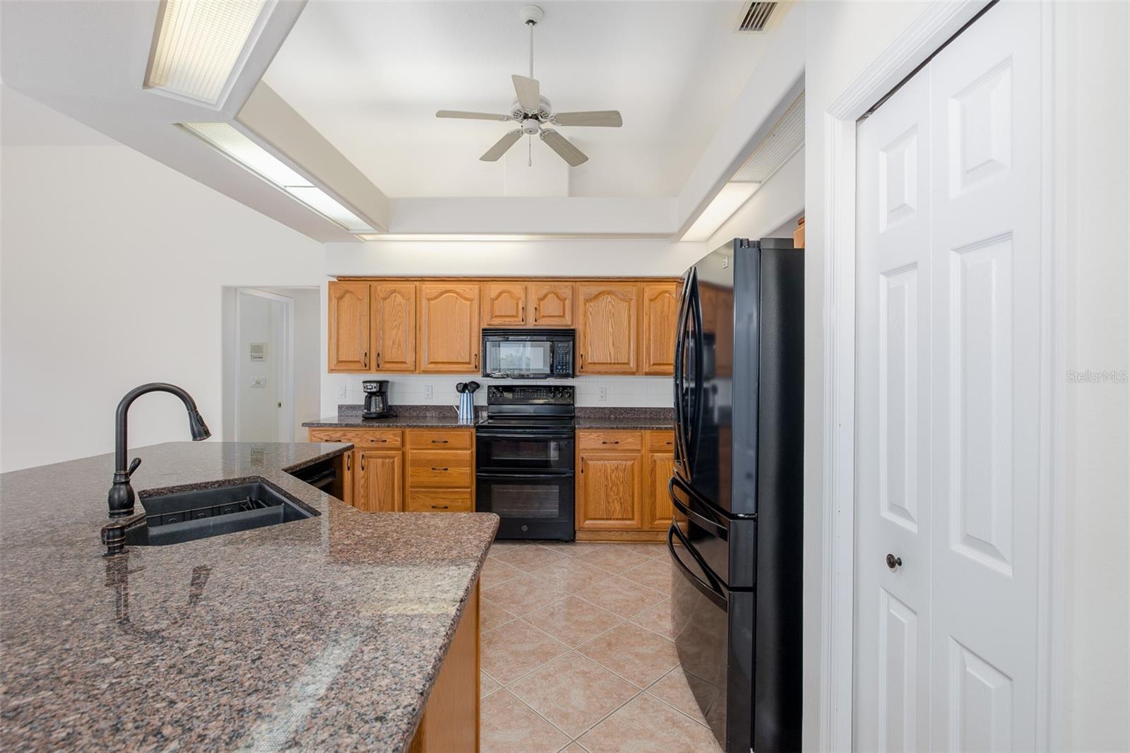 18822 MAJESTIC OAK CT — photo 25