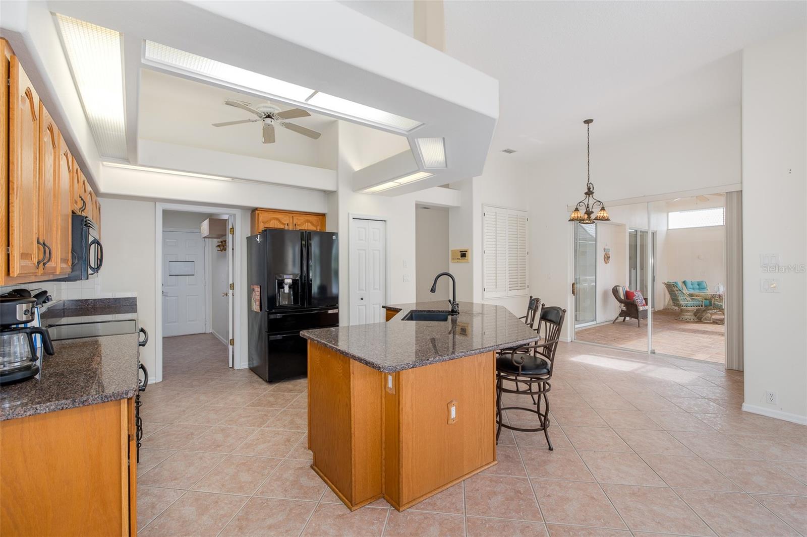 18822 MAJESTIC OAK CT — photo 27