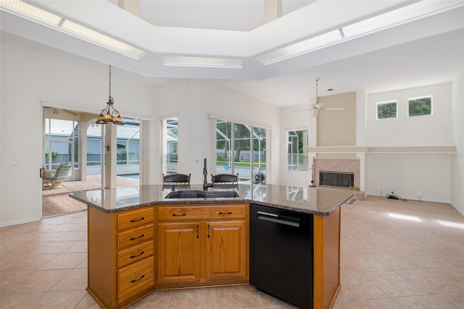 18822 MAJESTIC OAK CT — photo 28