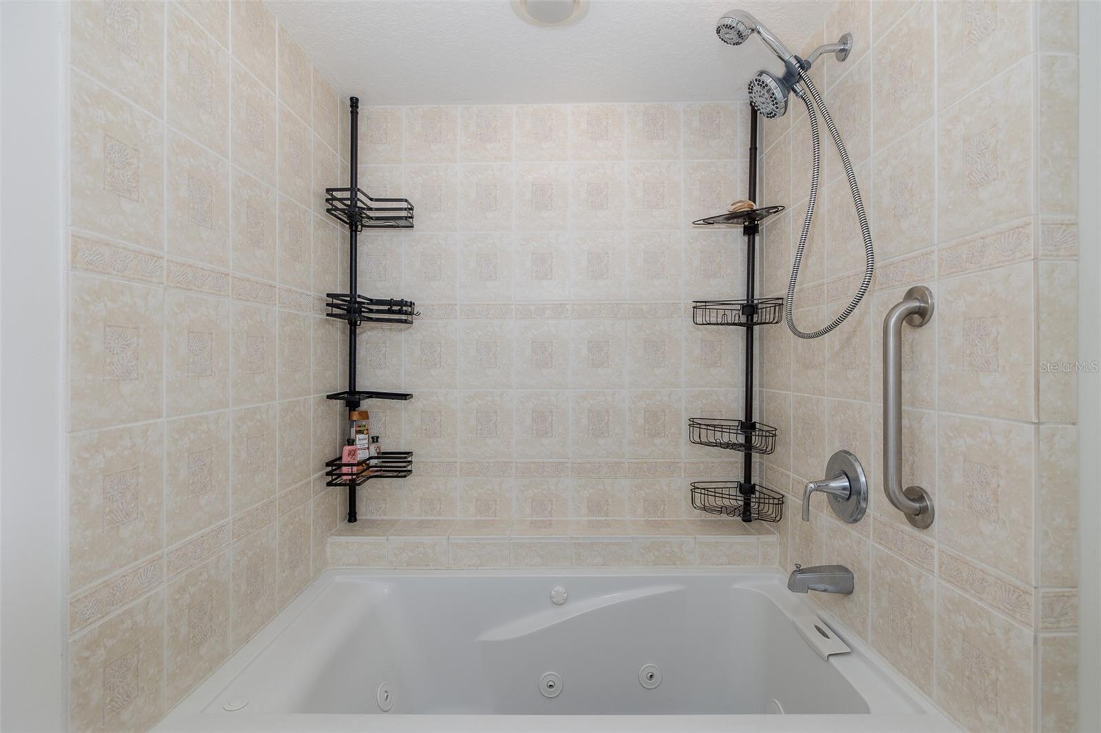 18822 MAJESTIC OAK CT — photo 36
