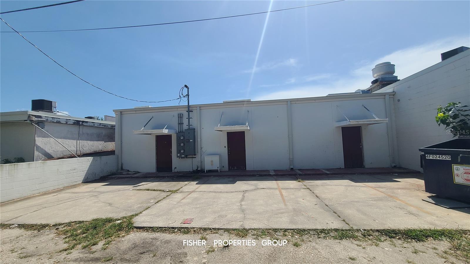 211-213 E DAVIS BLVD — photo 8