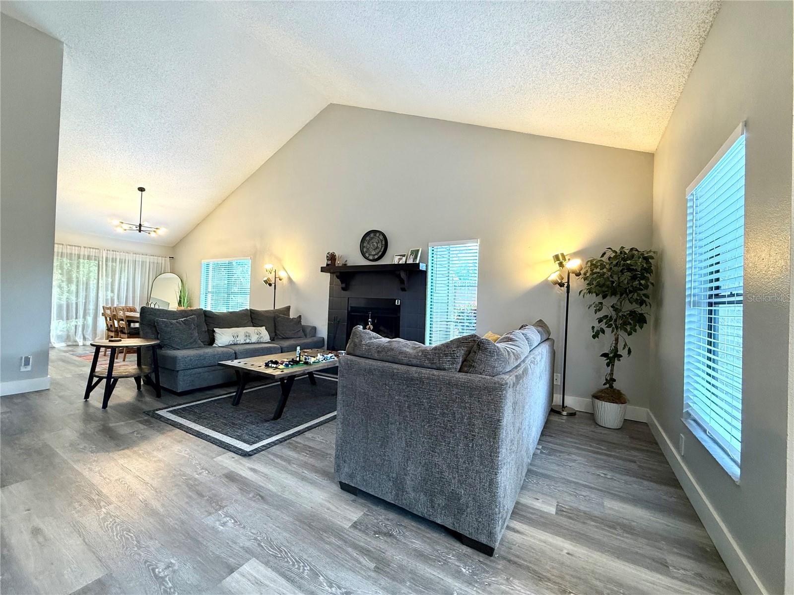 2816 COUNTRYBROOK DR #L16 — photo 3