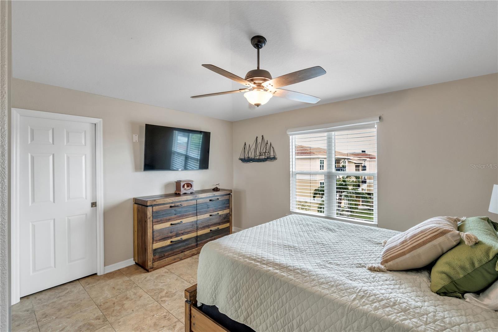 6420 BANYAN BLVD #303 — photo 10