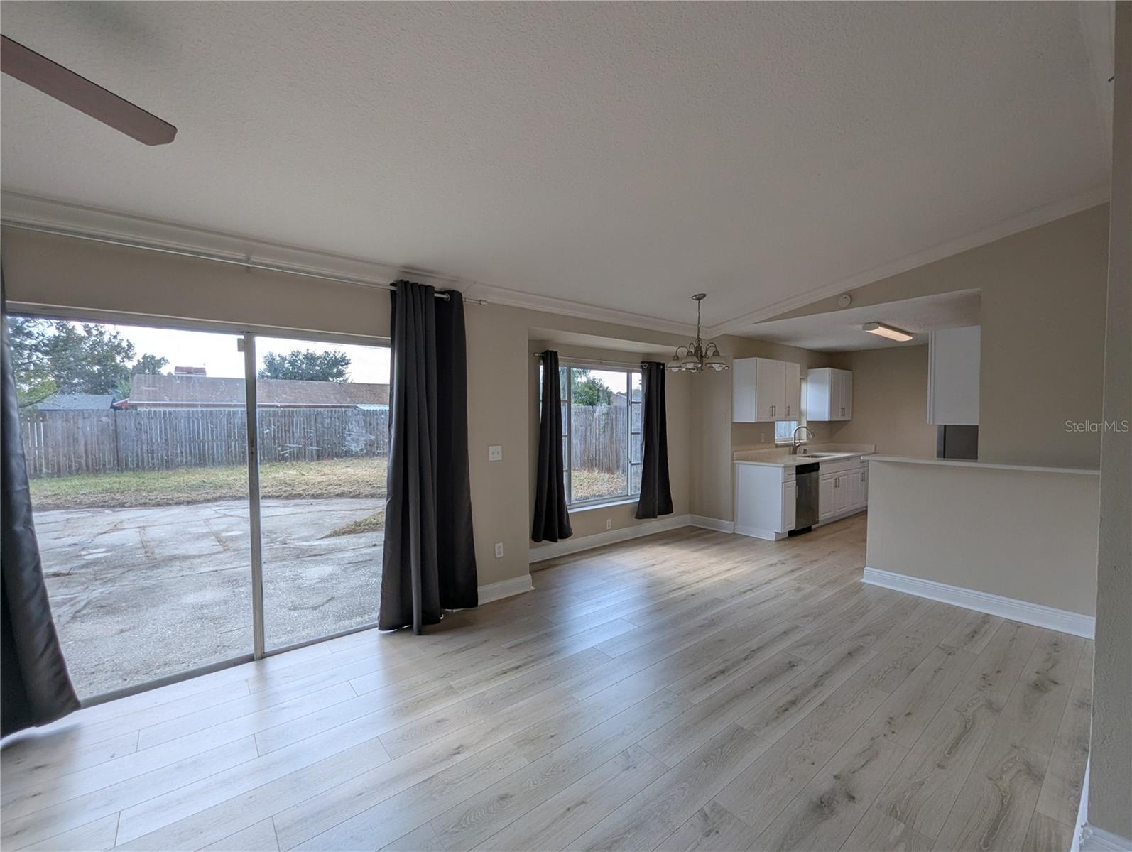 1209 MOHRLAKE DR — photo 3