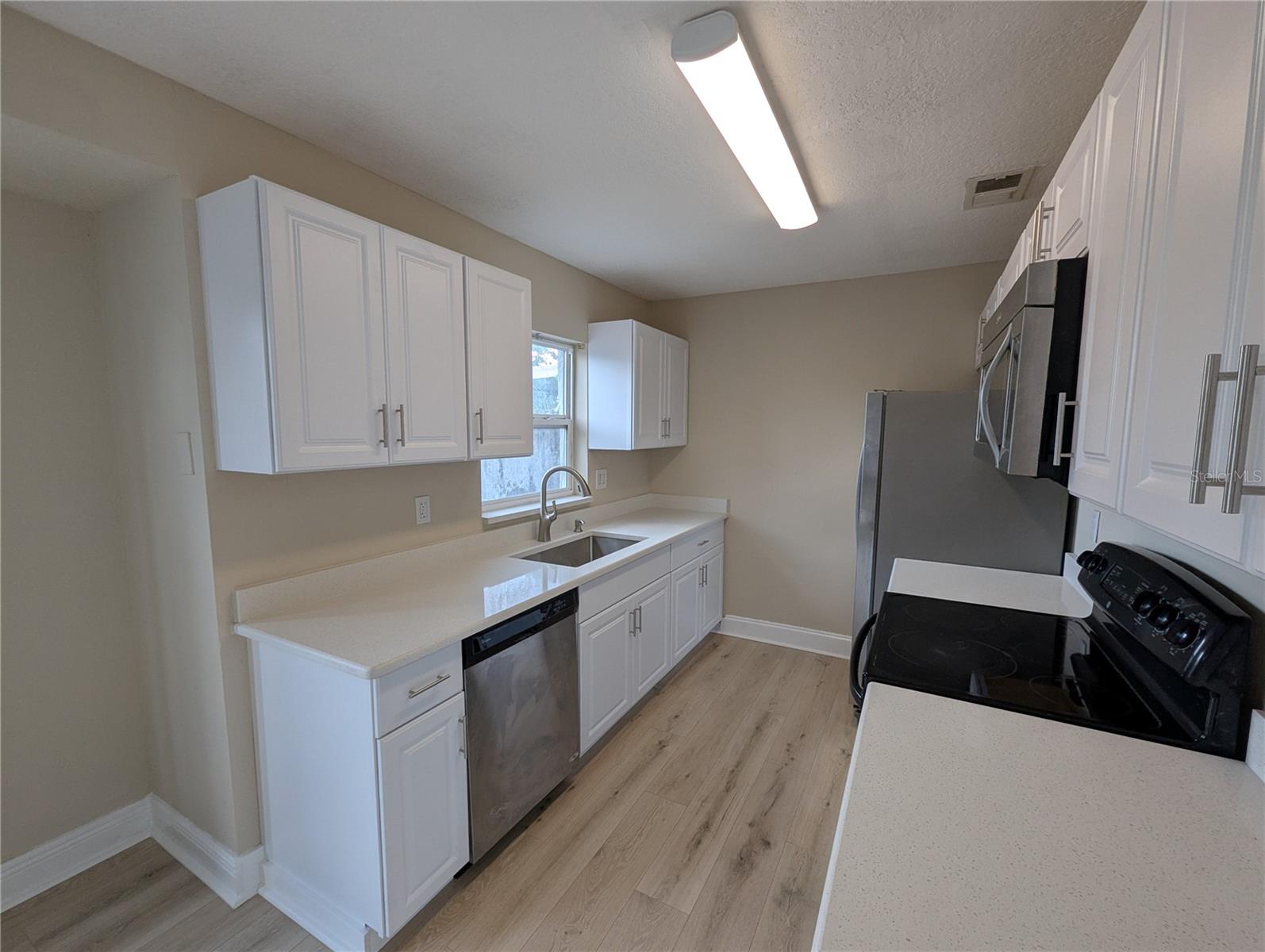 1209 MOHRLAKE DR — photo 6