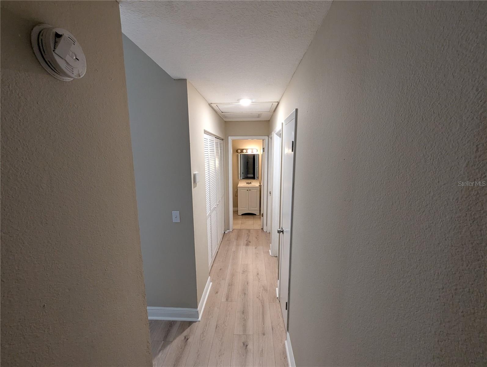 1209 MOHRLAKE DR — photo 8