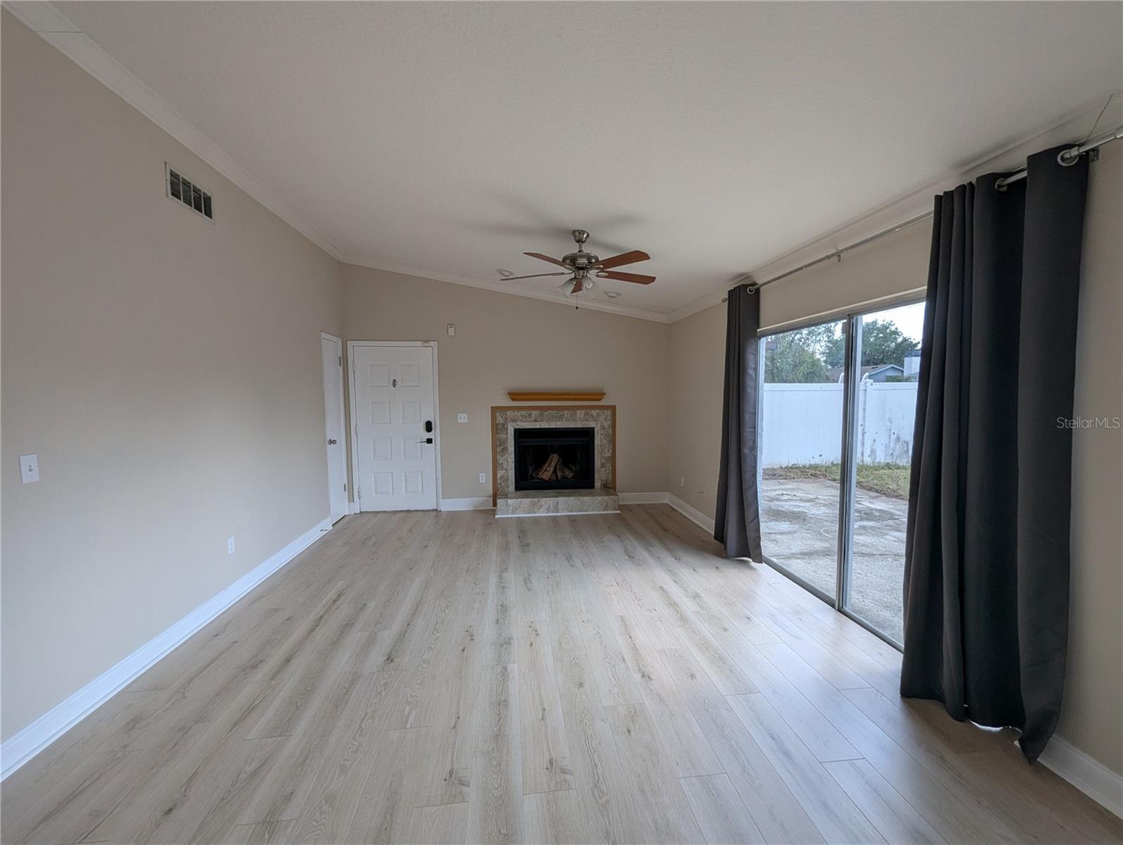 1209 MOHRLAKE DR — photo 4