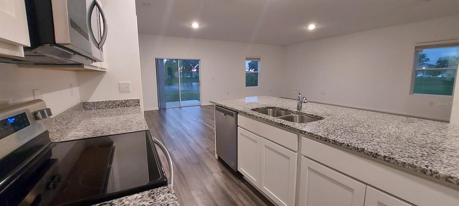 812 KINGS PINE CT — photo 9