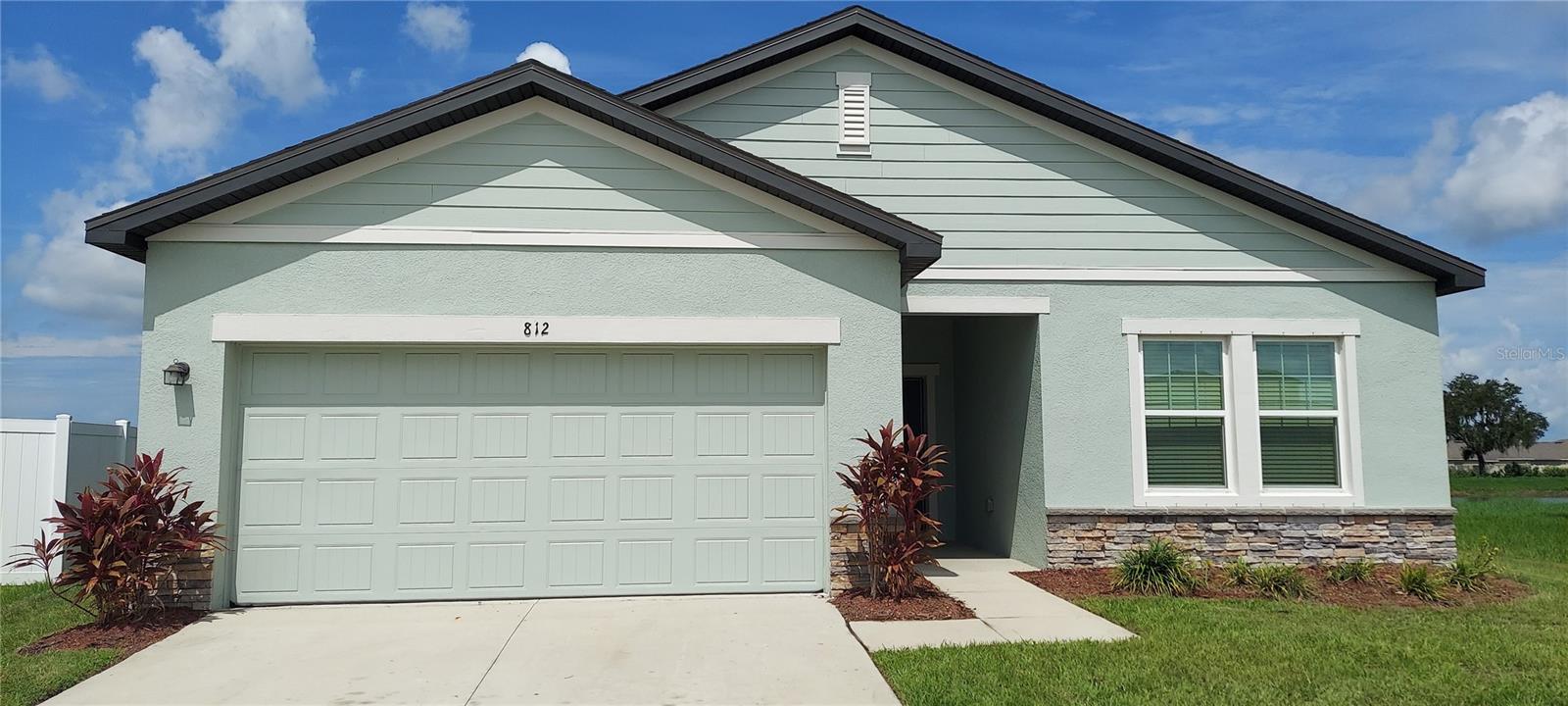 812 KINGS PINE CT — photo 2
