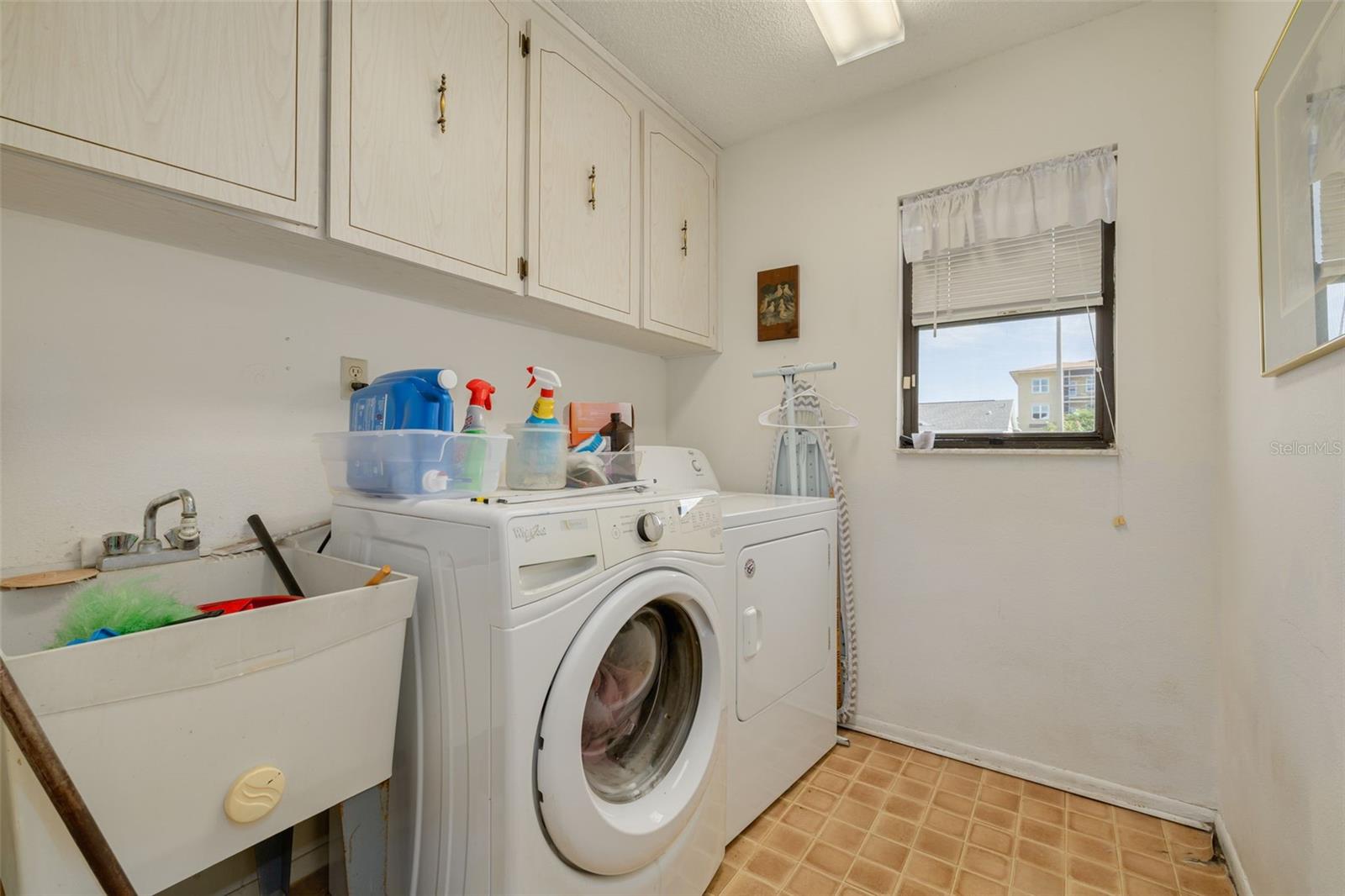 1338 GREENLEA DR — photo 23