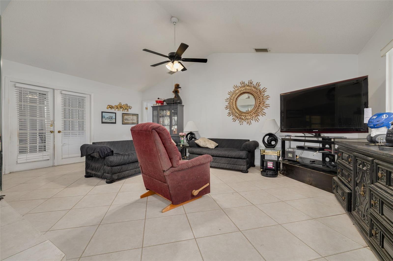 1338 GREENLEA DR — photo 5