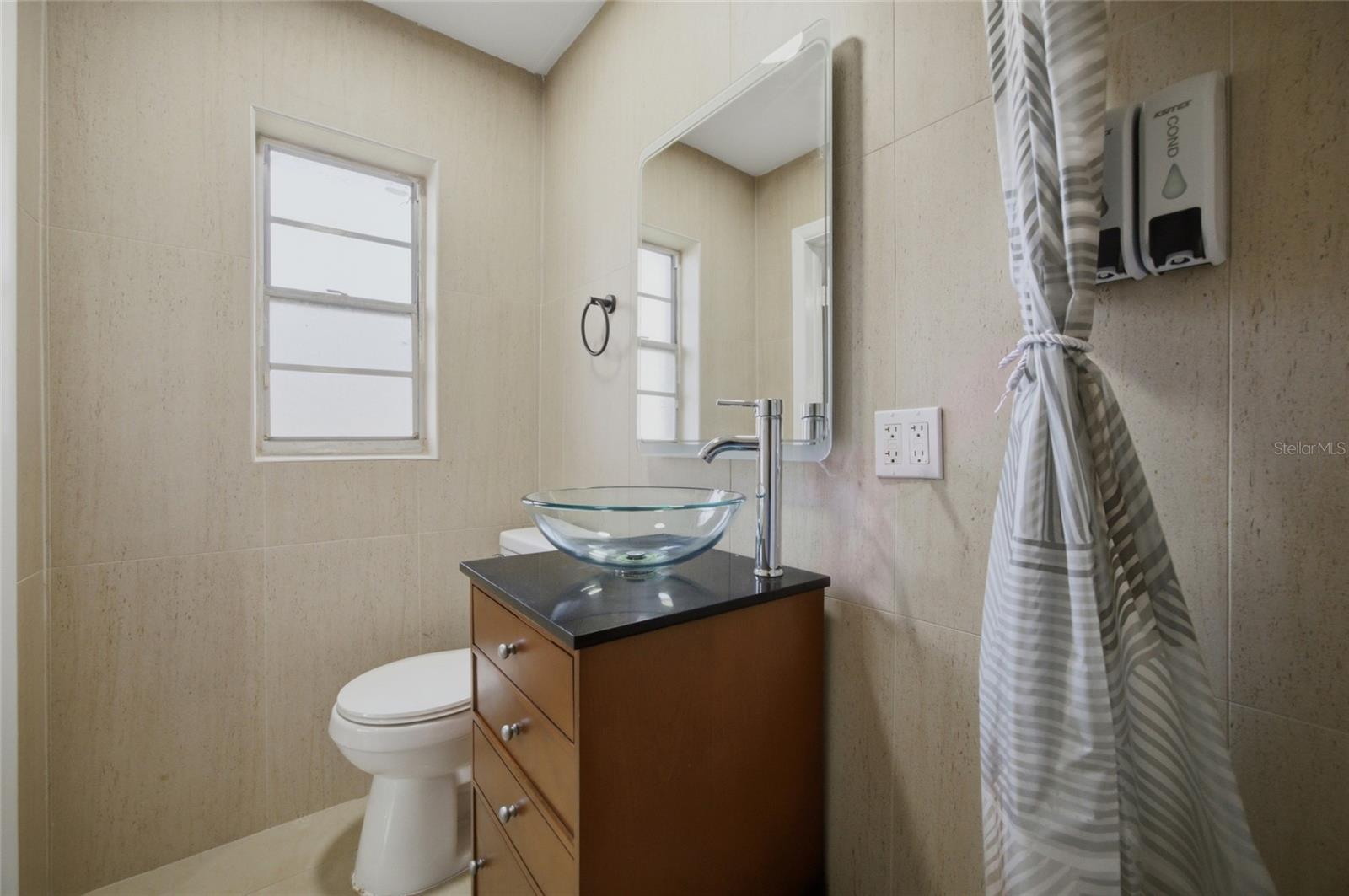 808 N MACDILL AVE — photo 18