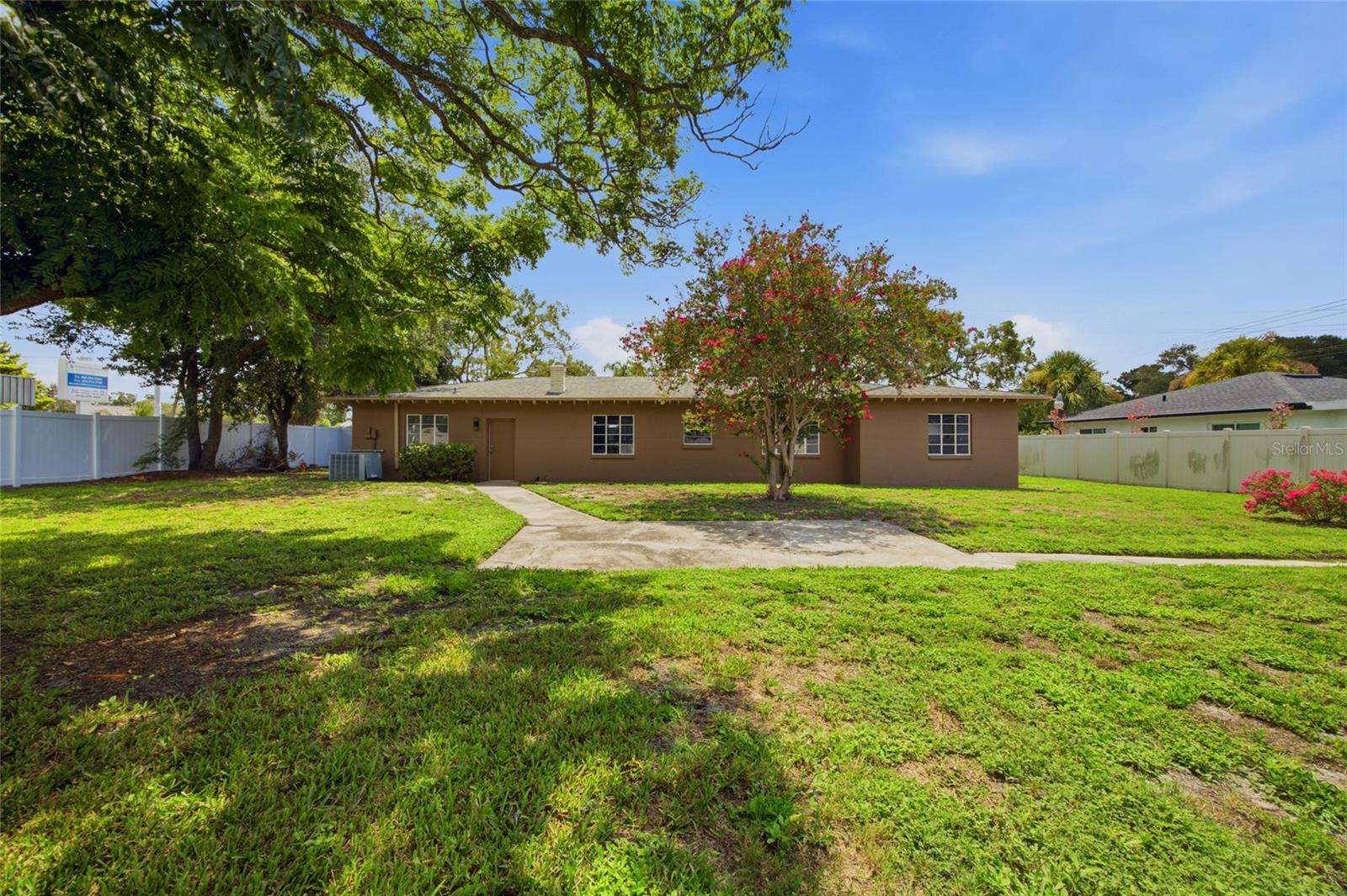 808 N MACDILL AVE — photo 30