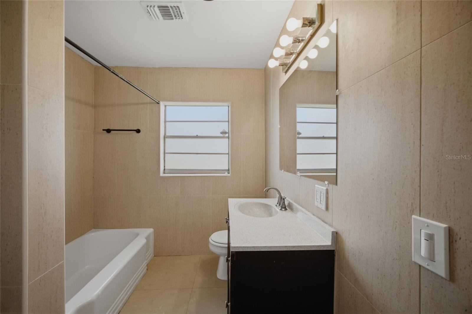 808 N MACDILL AVE — photo 21