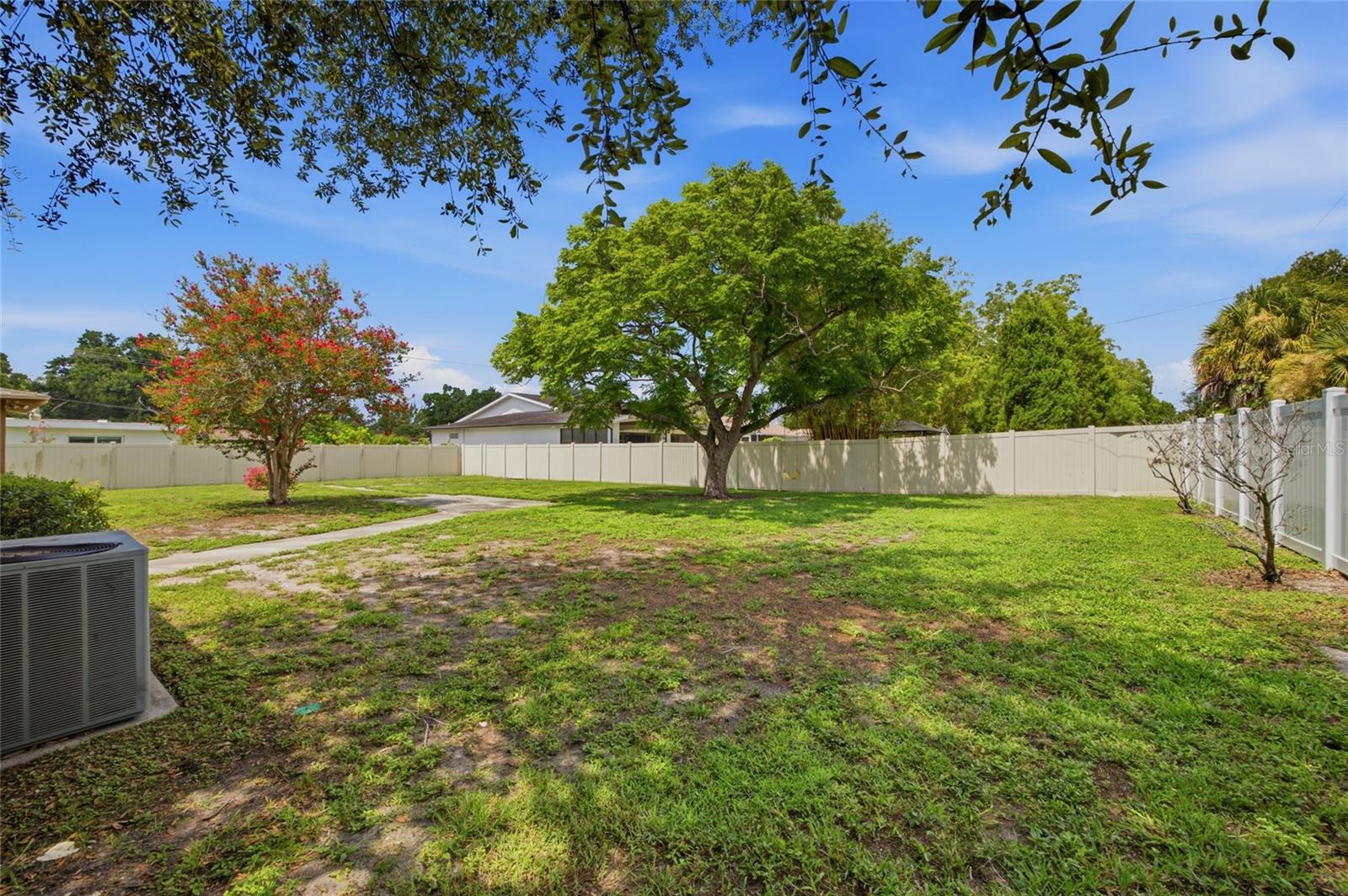 808 N MACDILL AVE — photo 32