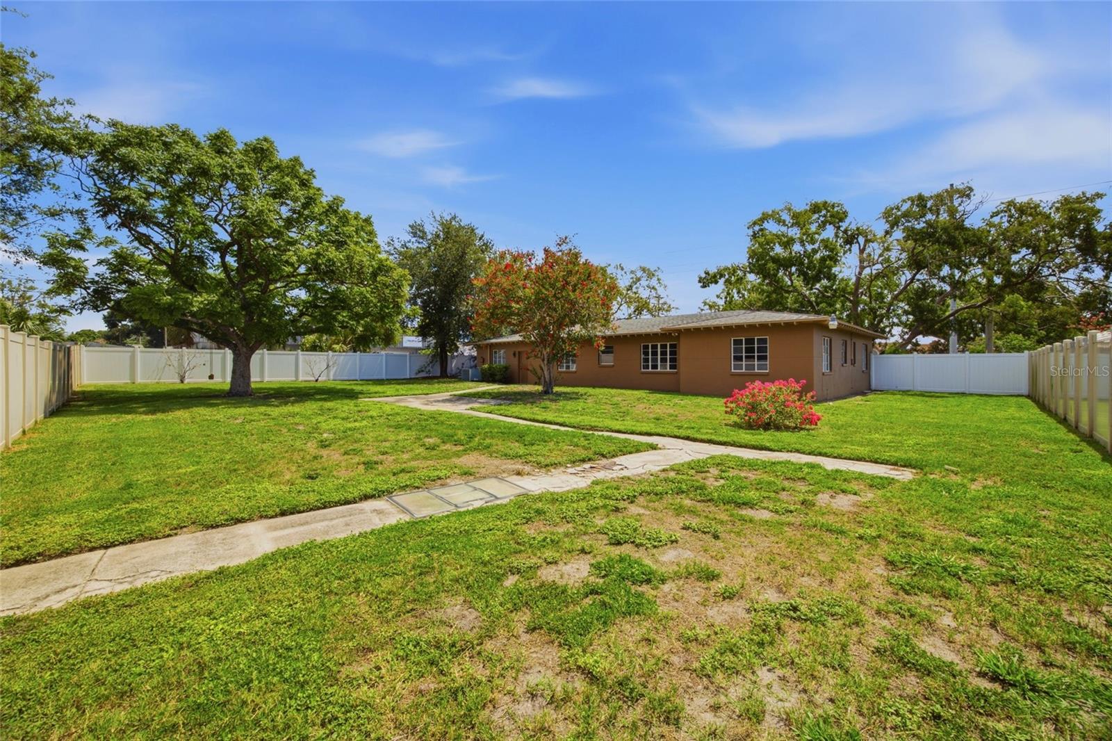 808 N MACDILL AVE — photo 31